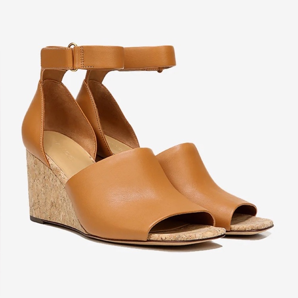 ✨VINCE.✨Kensey Tan Ankle Strap Wedge Sandal